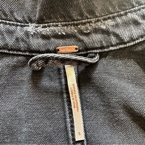 Free People Black Washed Cropped Denim Jacket - Picture 7 of 7